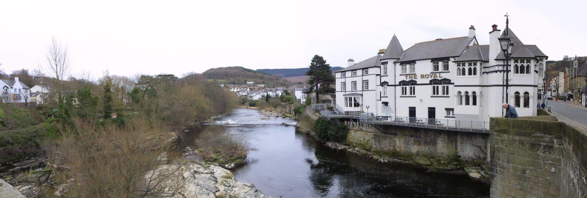The Royal Hotel Llangollen Extérieur photo