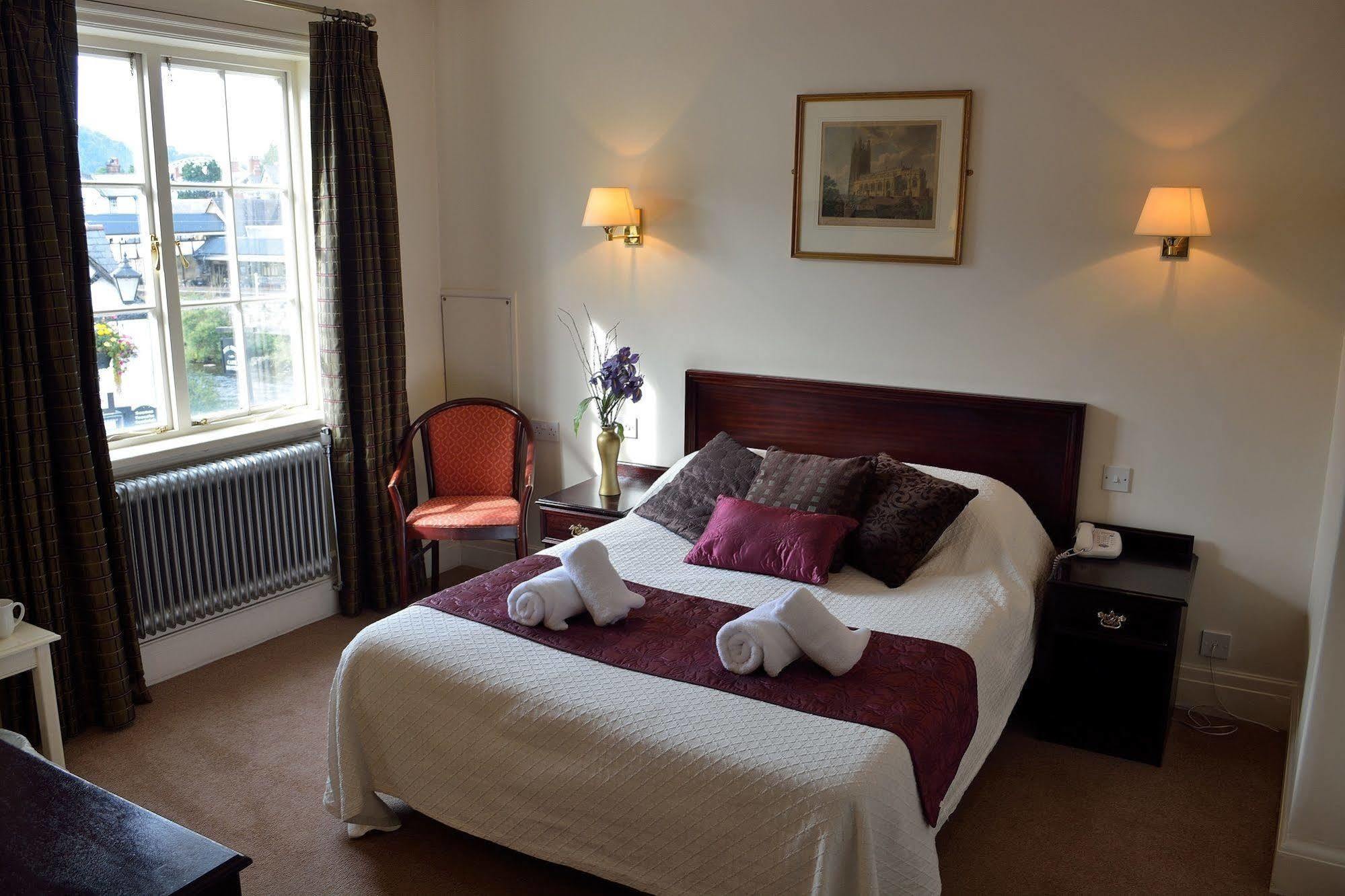 The Royal Hotel Llangollen Extérieur photo